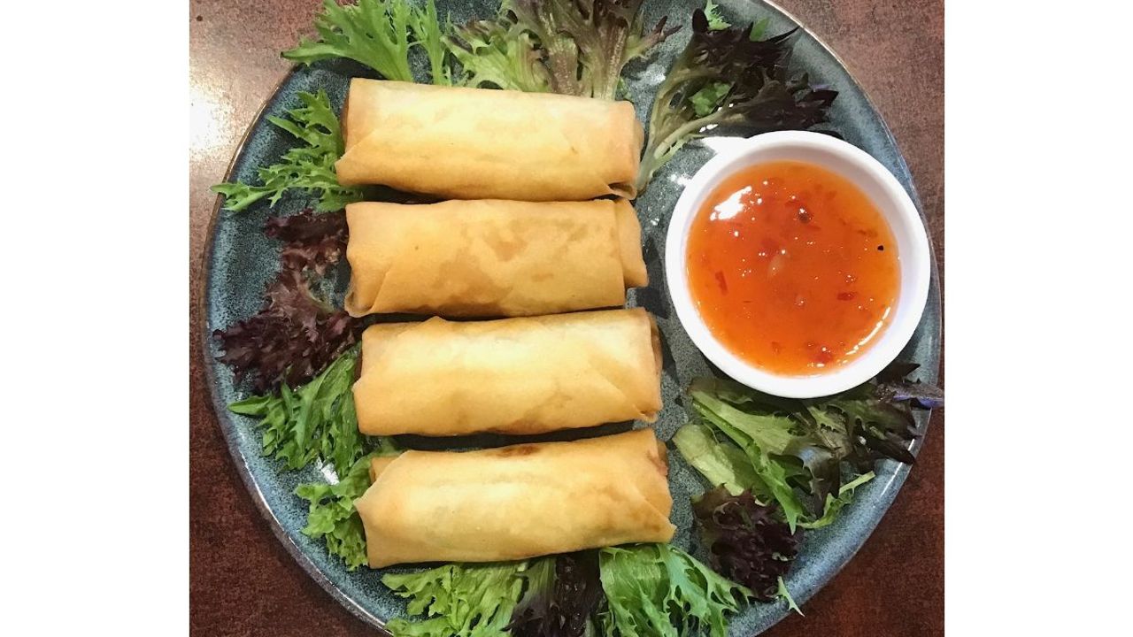 Vegetarian Spring Roll (4 Pieces)