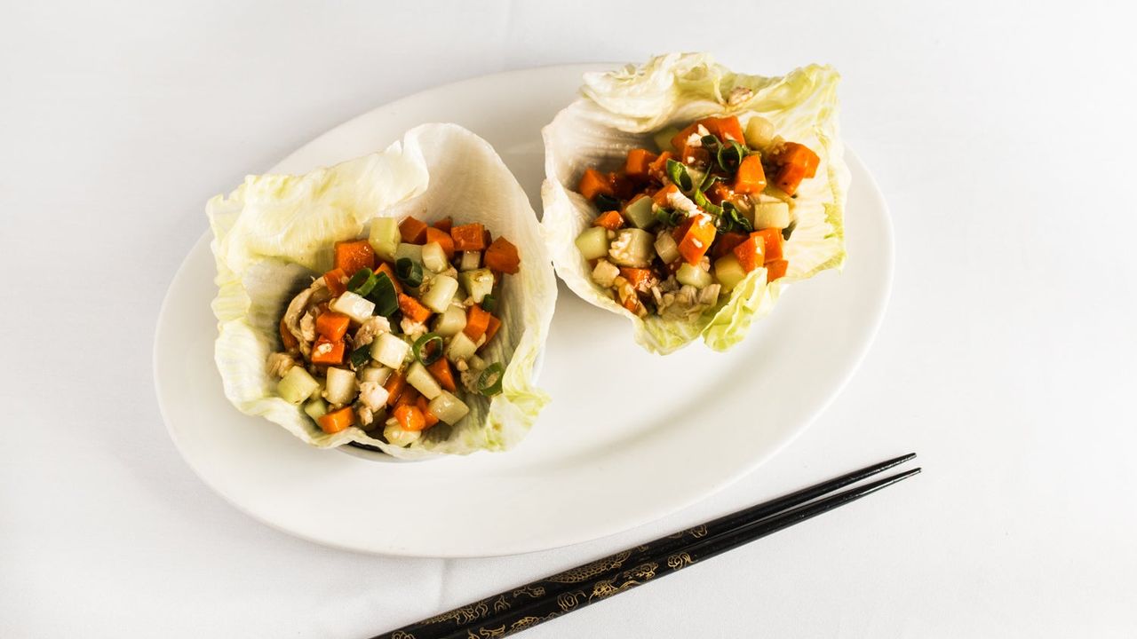 Chicken San Choi Bow