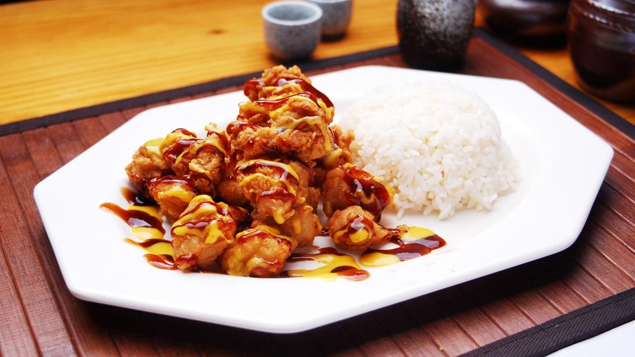 Crispy Boneless Chicken with Rice
