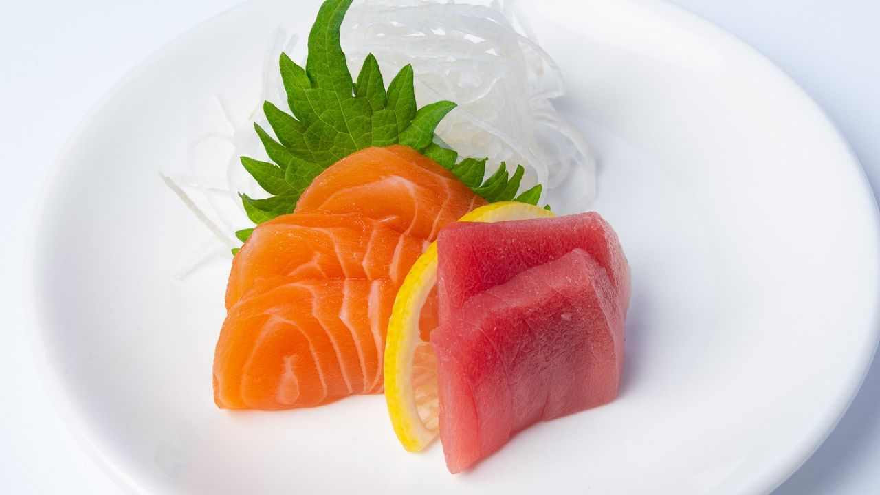 Salmon and Tuna (5 Pieces)