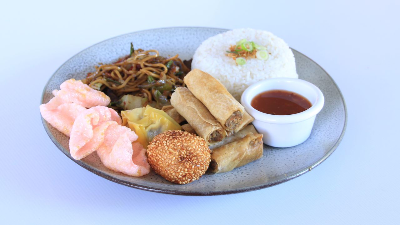 154.lumpia Shanghai Lauriat