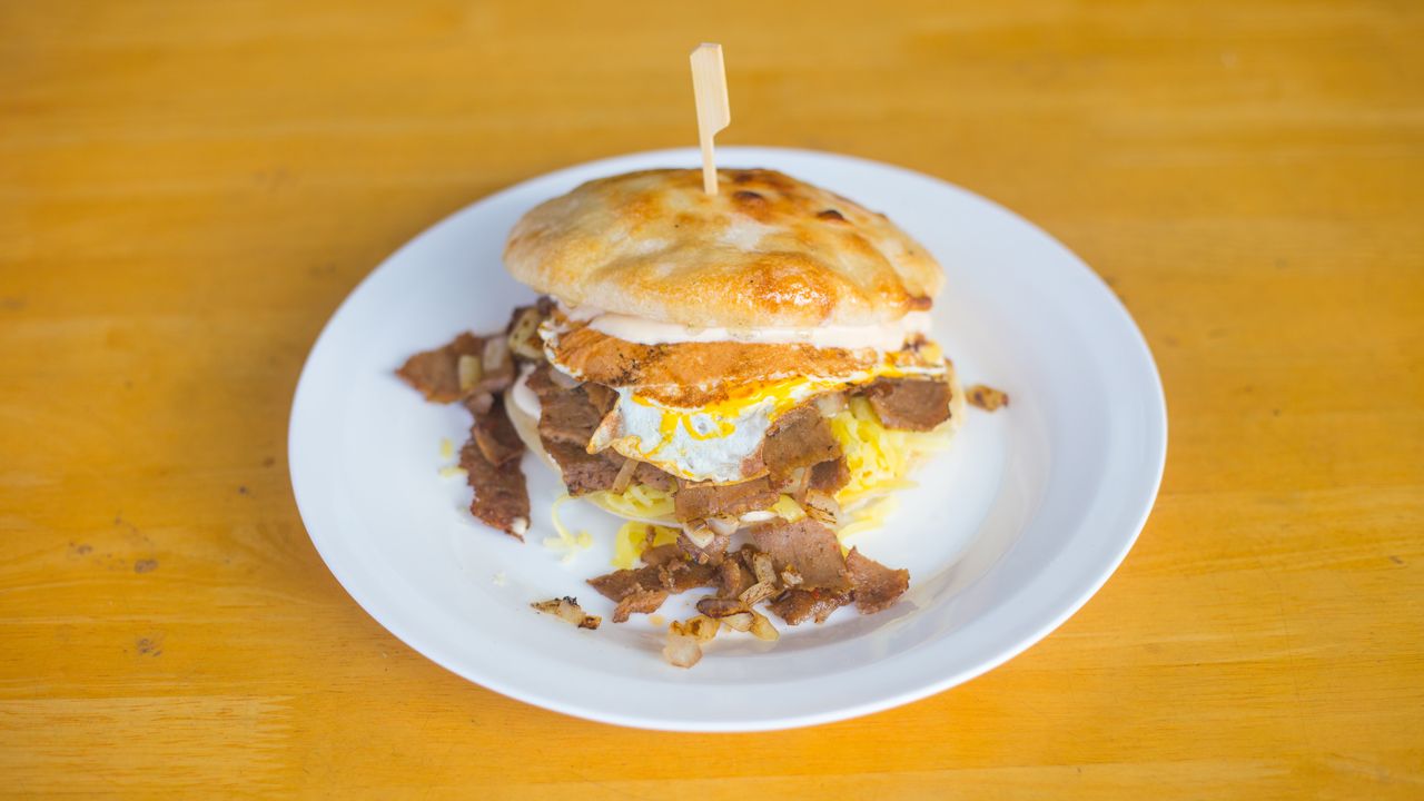 Aldo's B Burger