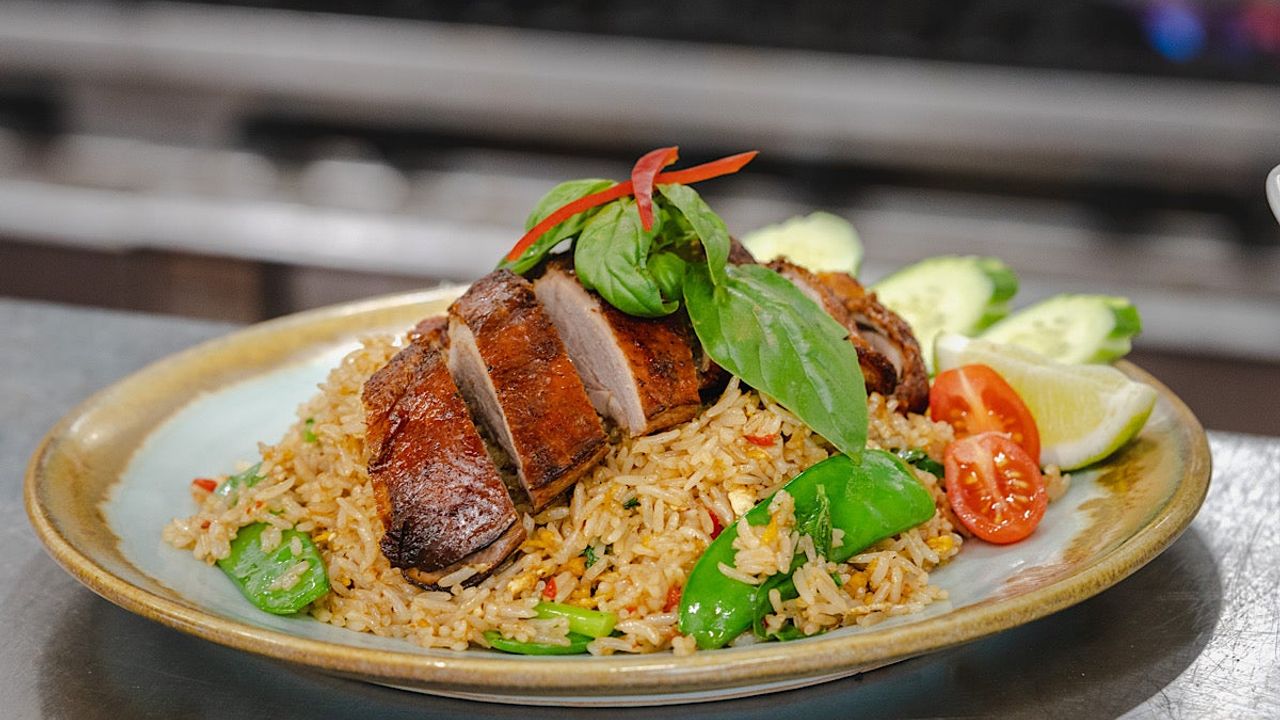 Chilli Basil Fried Rice (Spicy)(E)