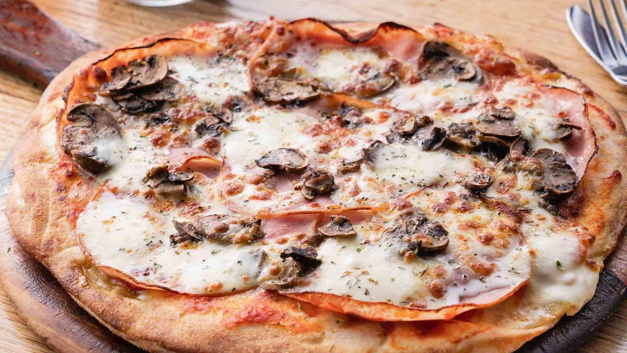 Capricciosa Pizza