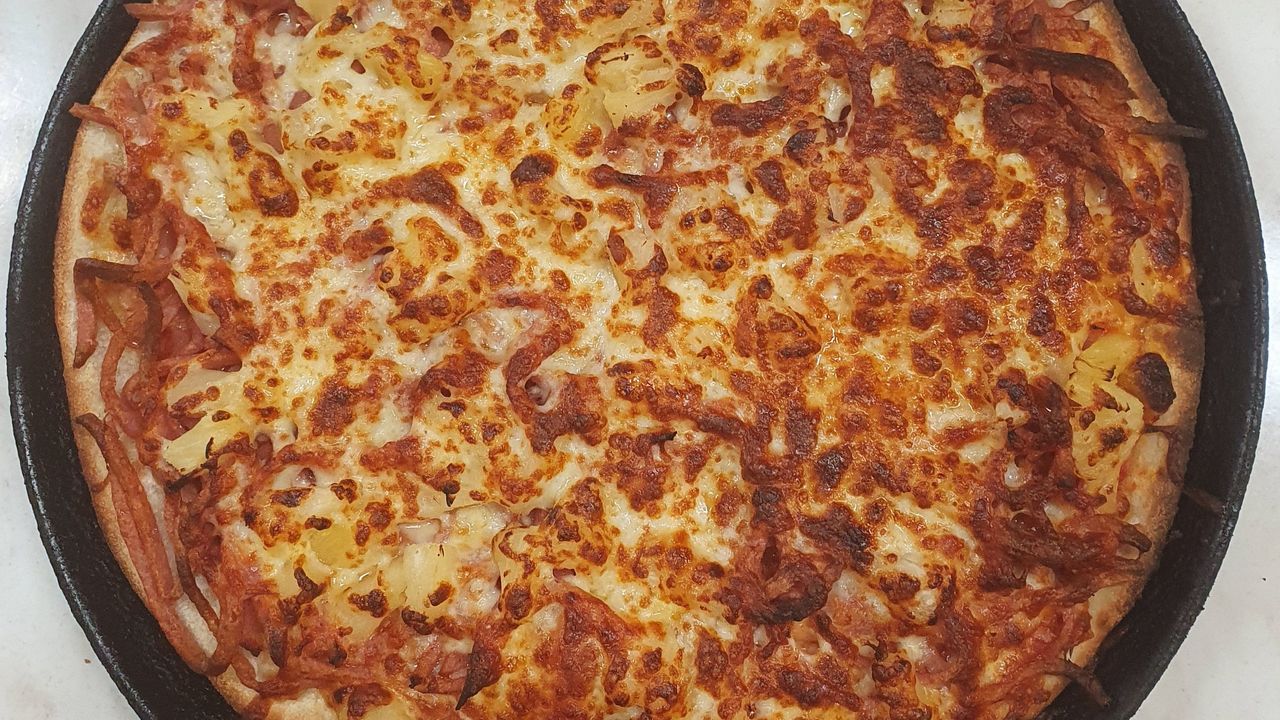 Hawaiian Pizza