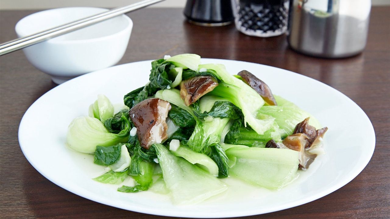Mushroom & Chinese Green 炒青菜
