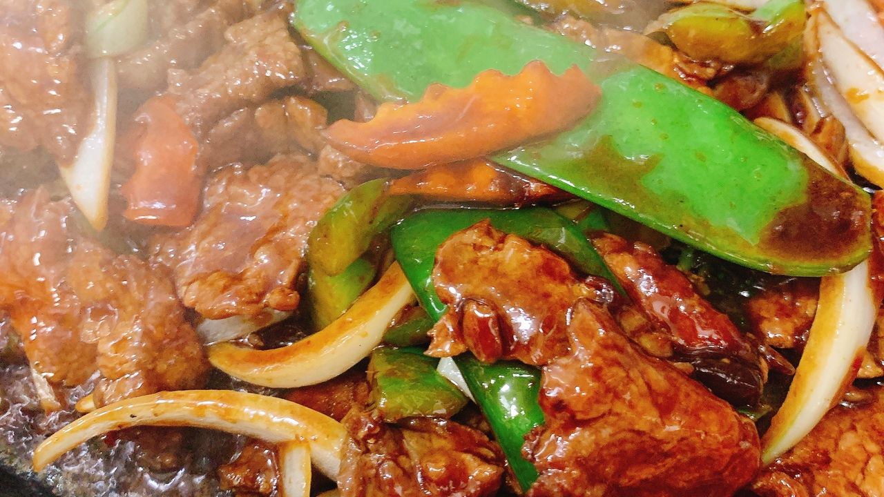 31. Sizing Mongolian Beef Served on Hot Plate