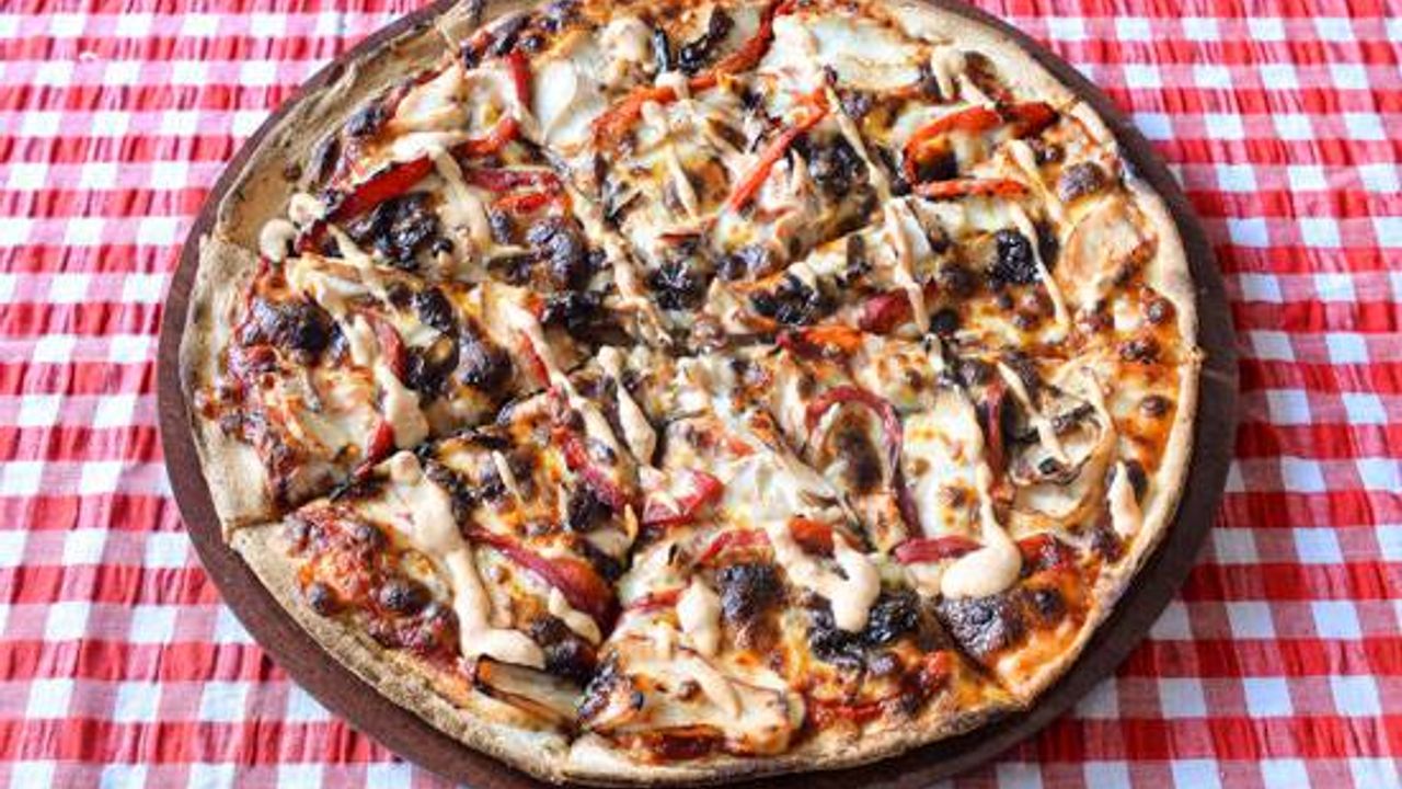 Peri Peri Chicken Pizza