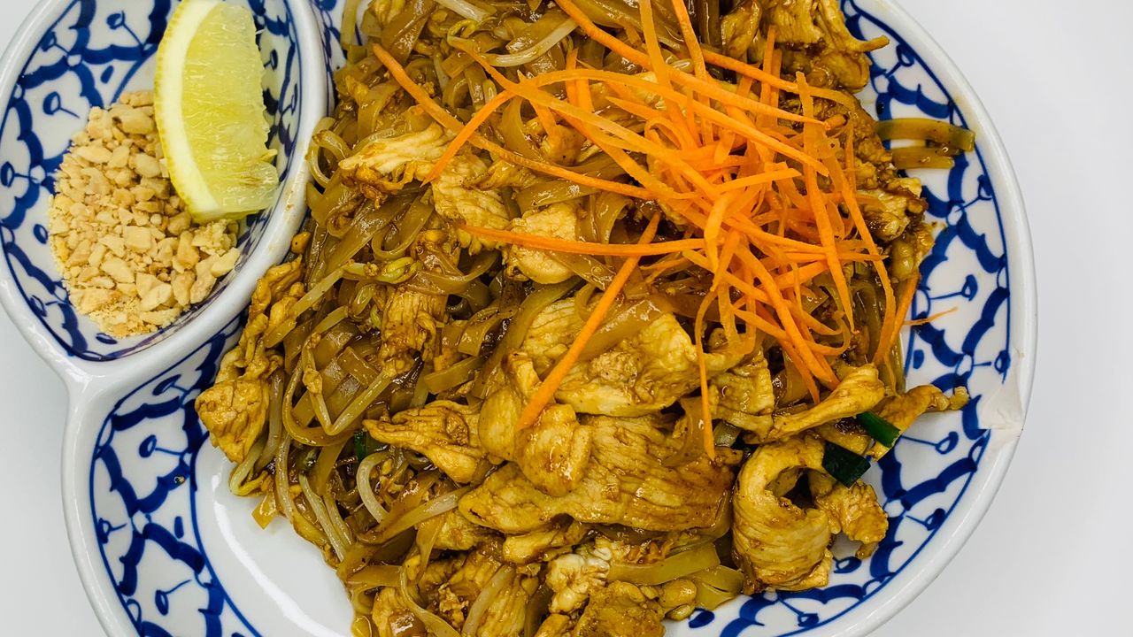 33.*Pad Thai