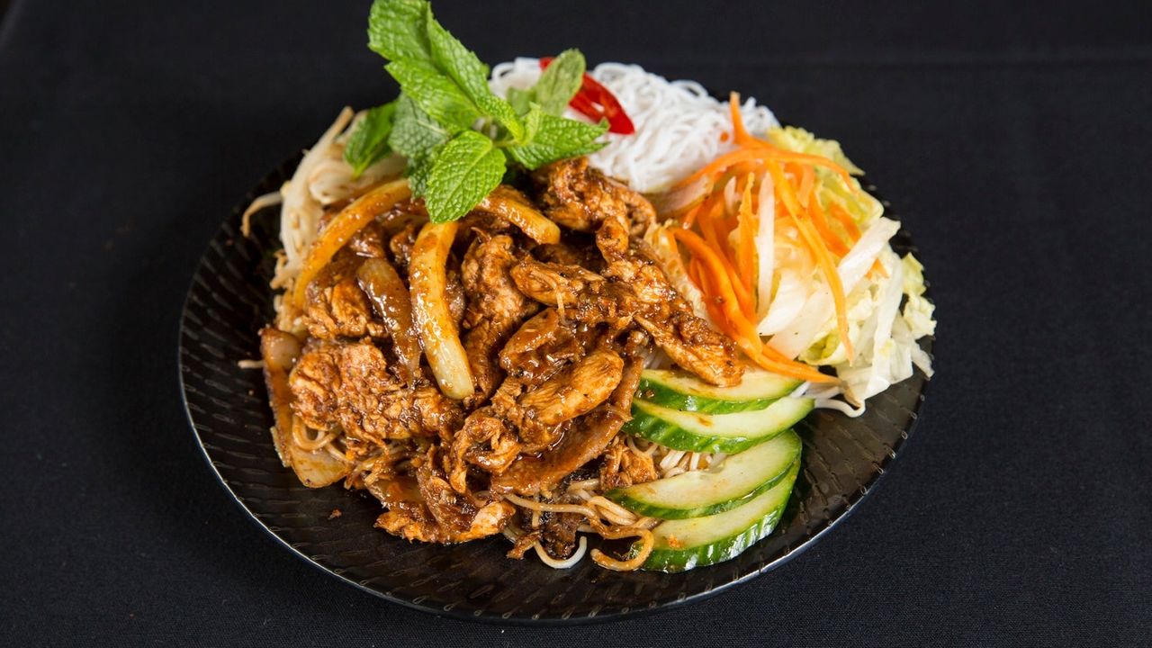 Lemongrass Chicken Vermicelli - Bun Ga Xa