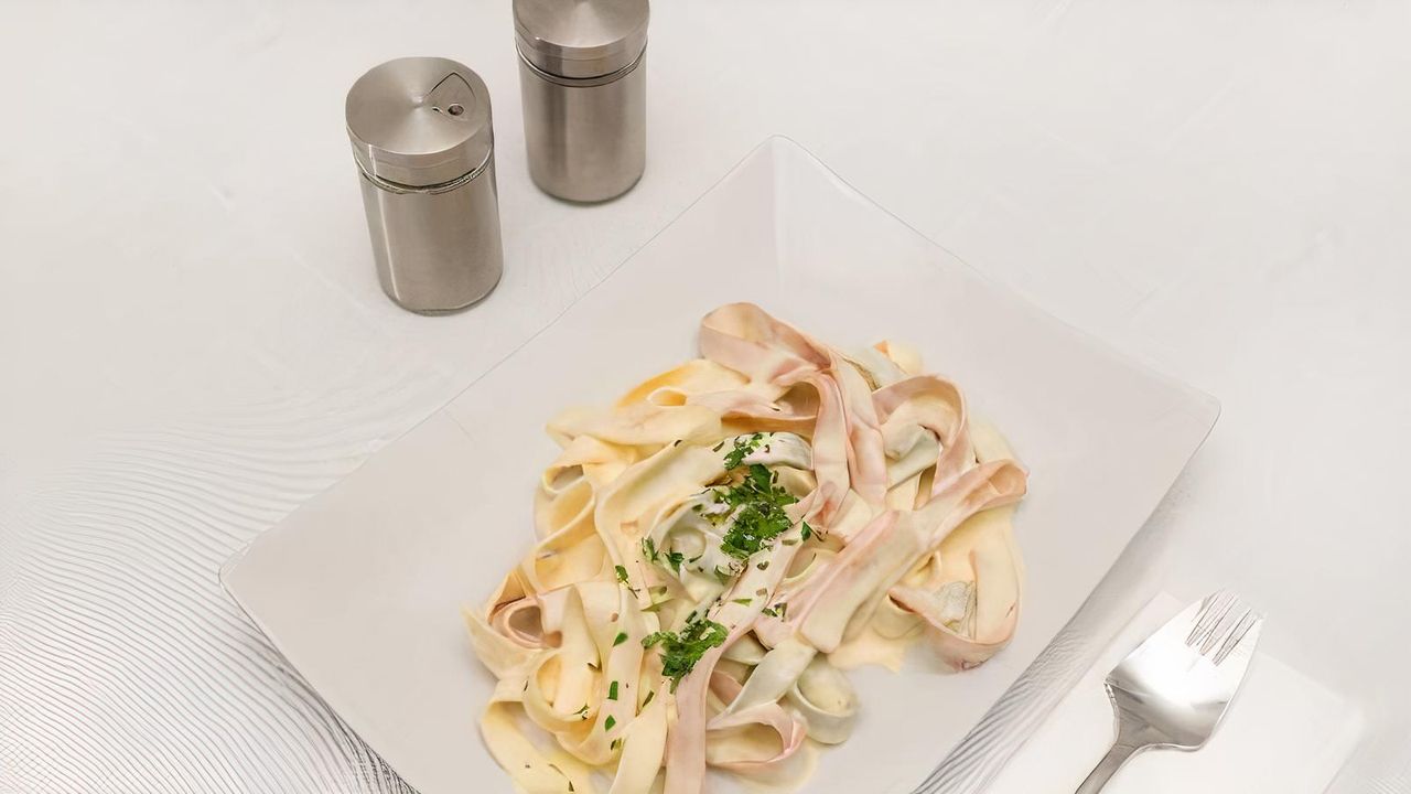 Fettuccine Alfredo