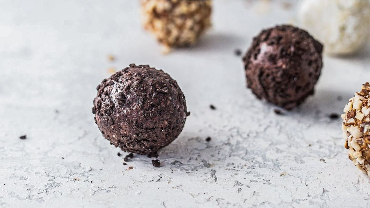 Chocolate Protein Ball