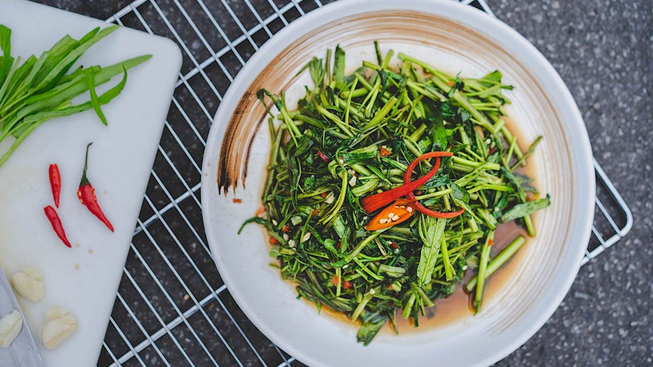 Pak Boong Fire Dang (Spicy)(V)