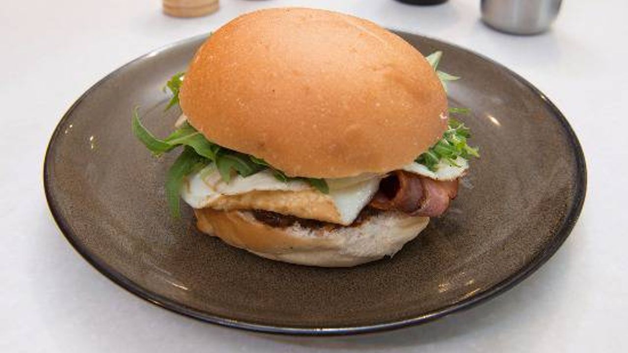 Bacon & Egg Roll