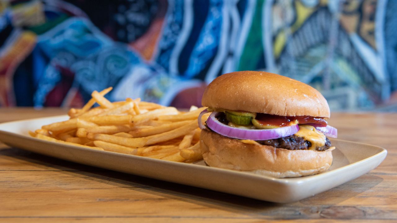 3. Cheese Burger