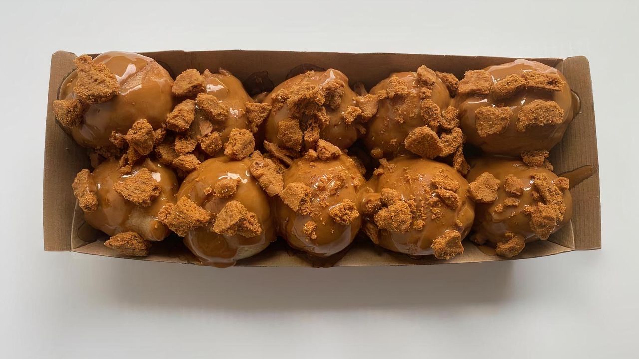 Biscoff Loukoumades
