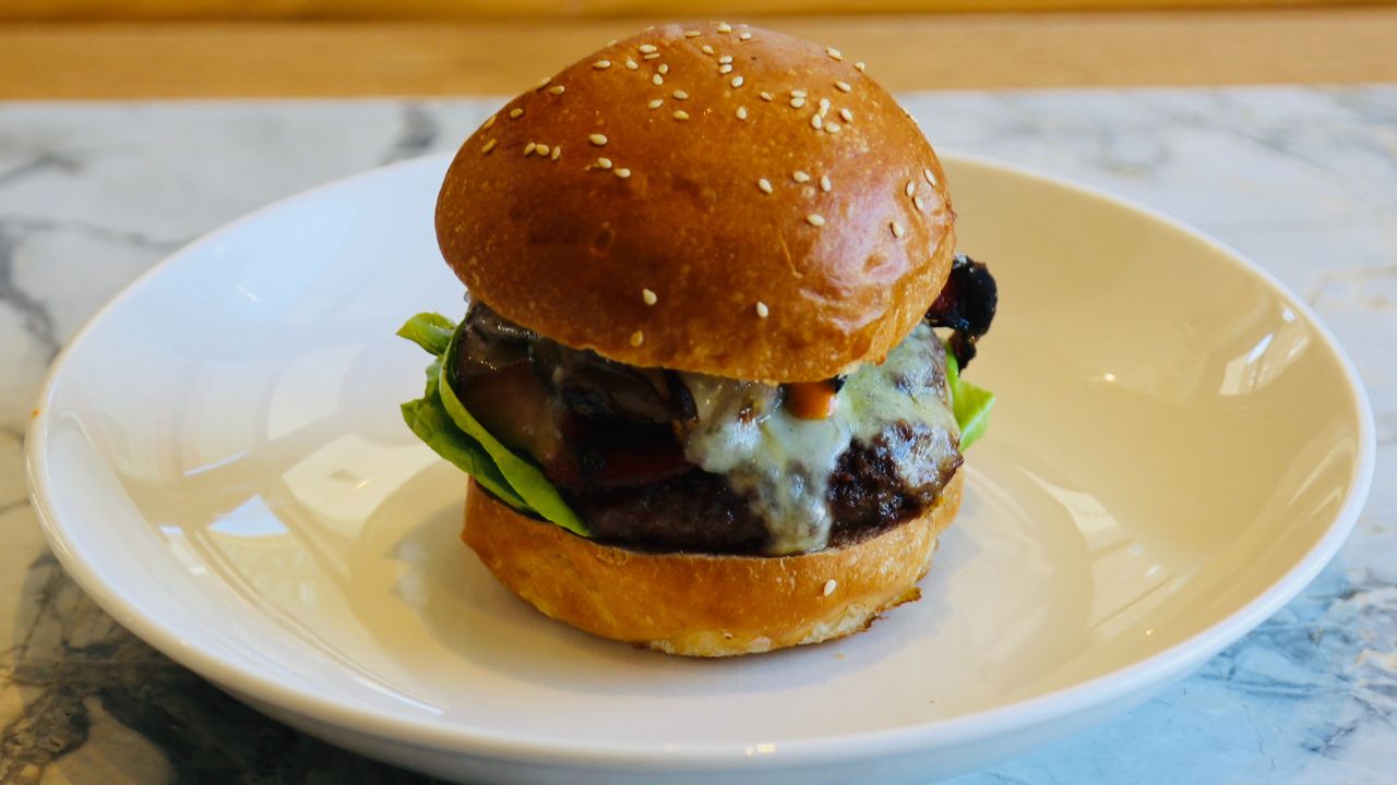 The Club Burger