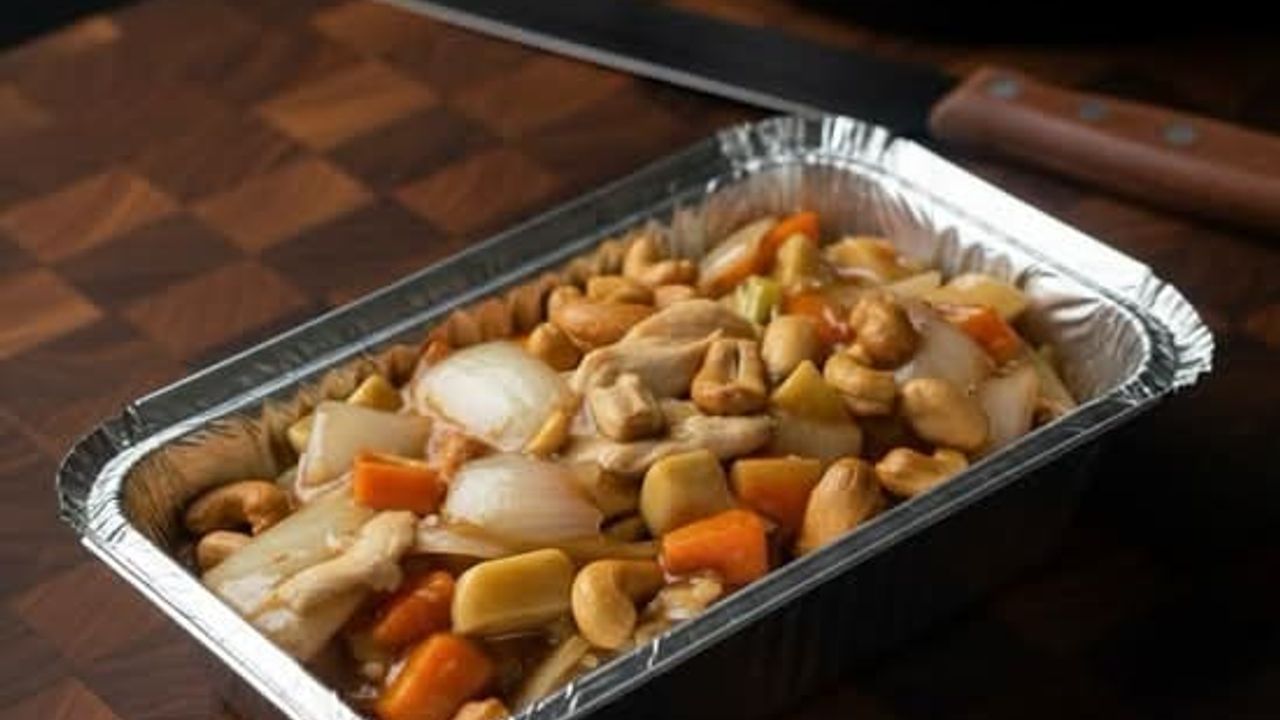 Chicken with Cashew Nuts