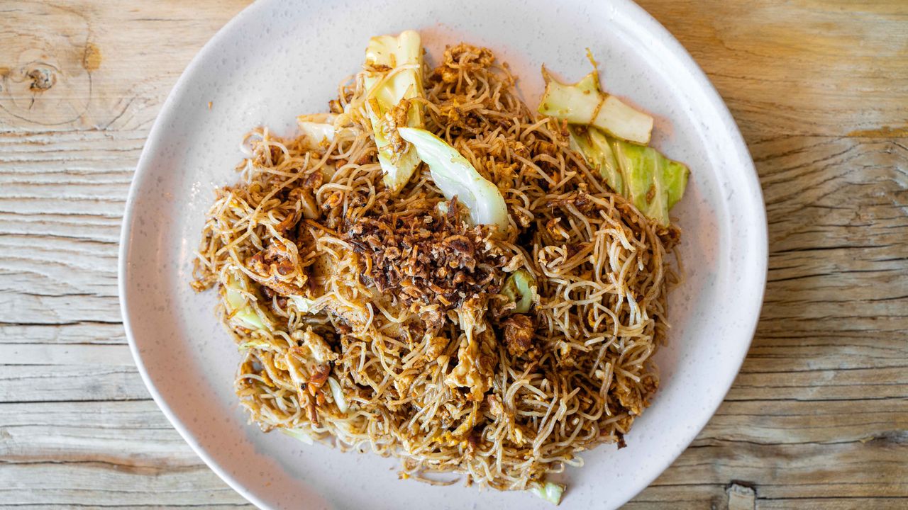 6. Cabbage & Dried Shrimp Fried Meehoon