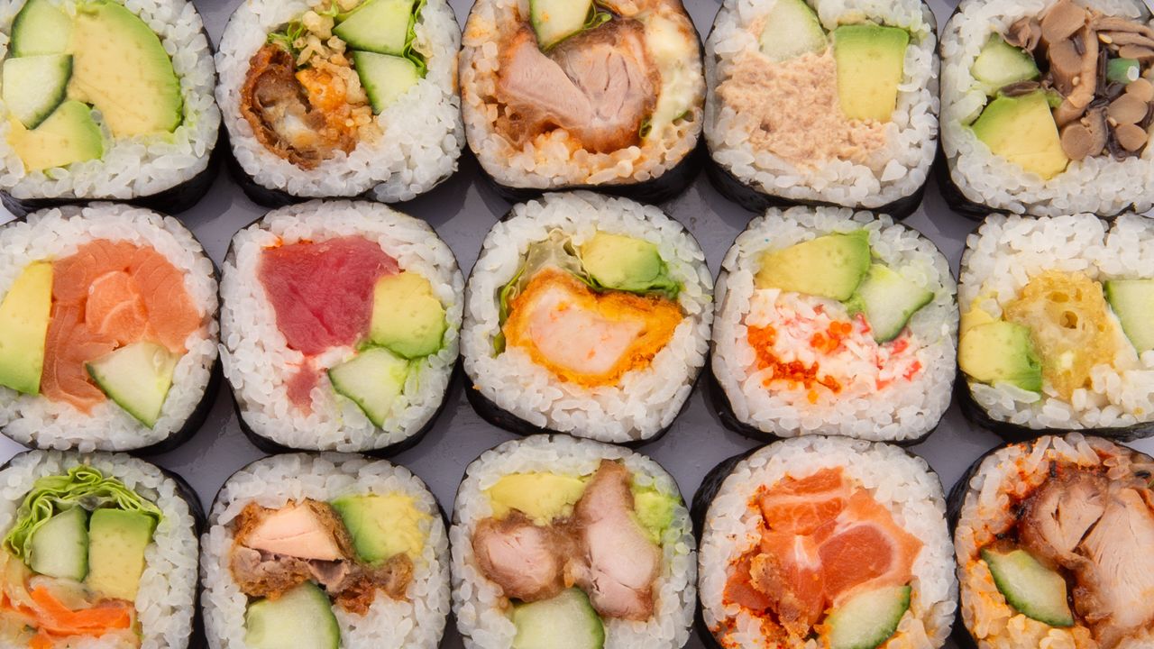 Handroll Sushi (2 pieces)