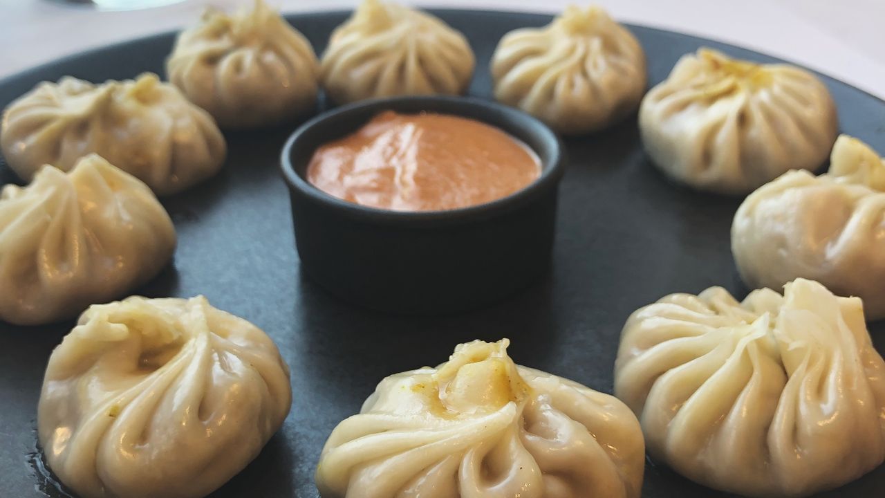 3. Mix Veg Momos (10)