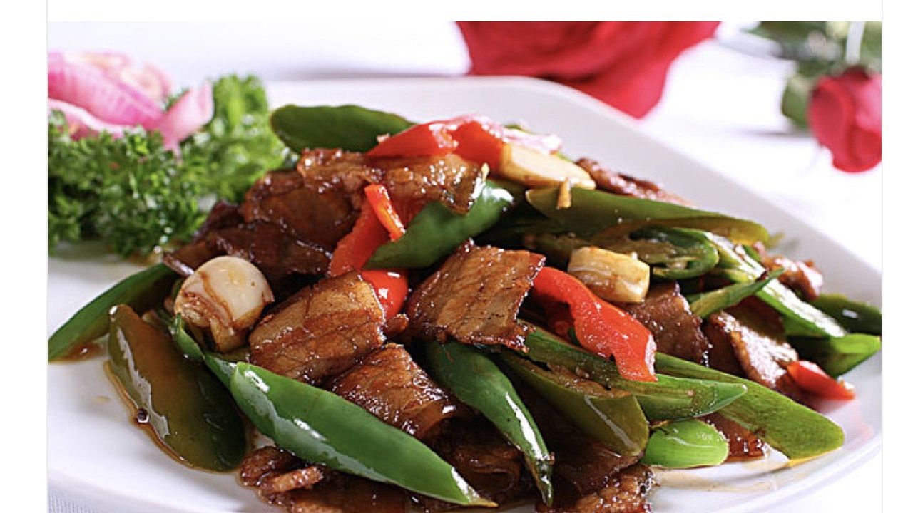 Sautéed Slice Pork Belly with Fresh Chill 湘西小炒肉