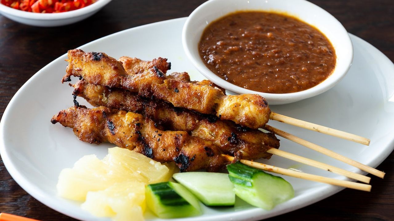Satay Chicken on Skewer (4 Pieces)