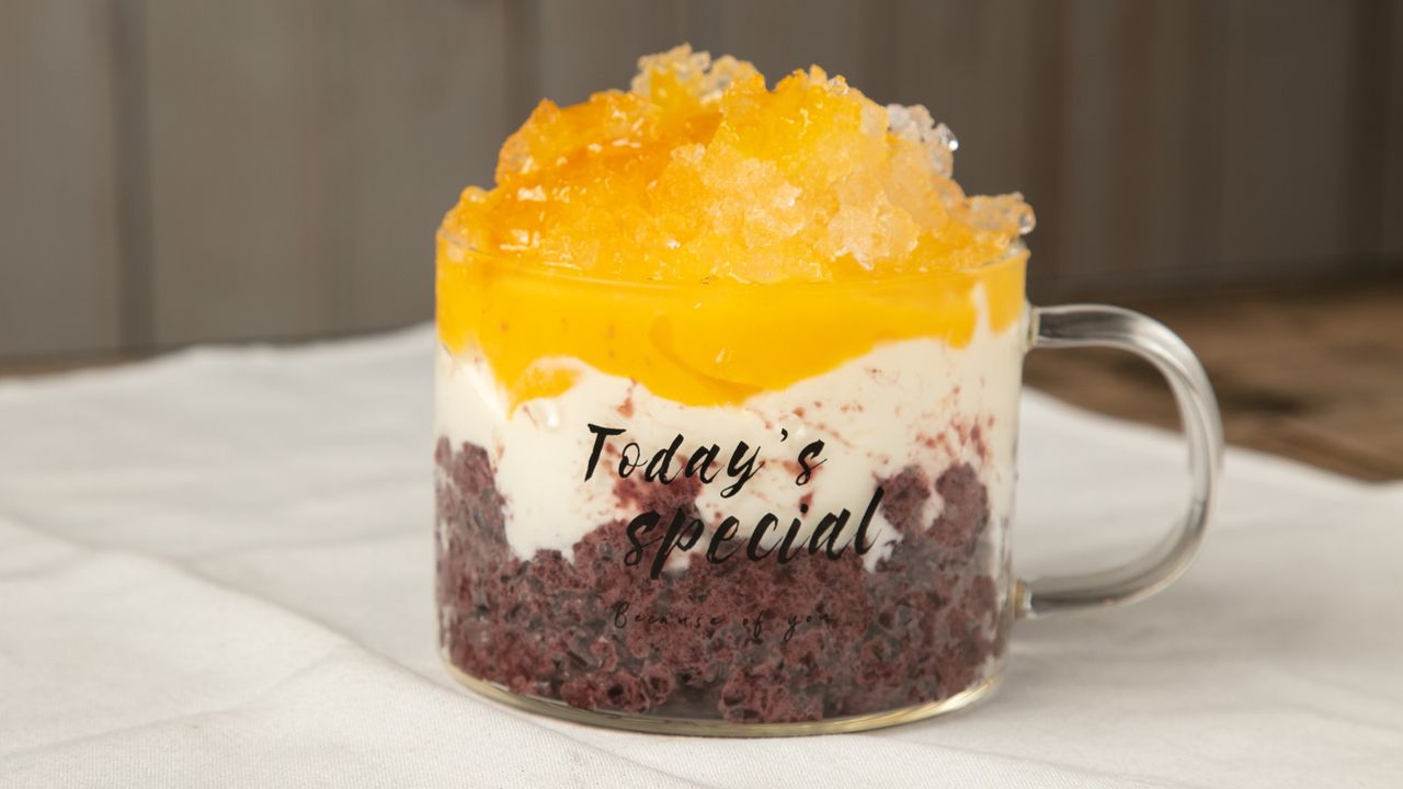 Sữa Chua Nếp Cẩm Xoài (Mango Purple Rice Yogurt)