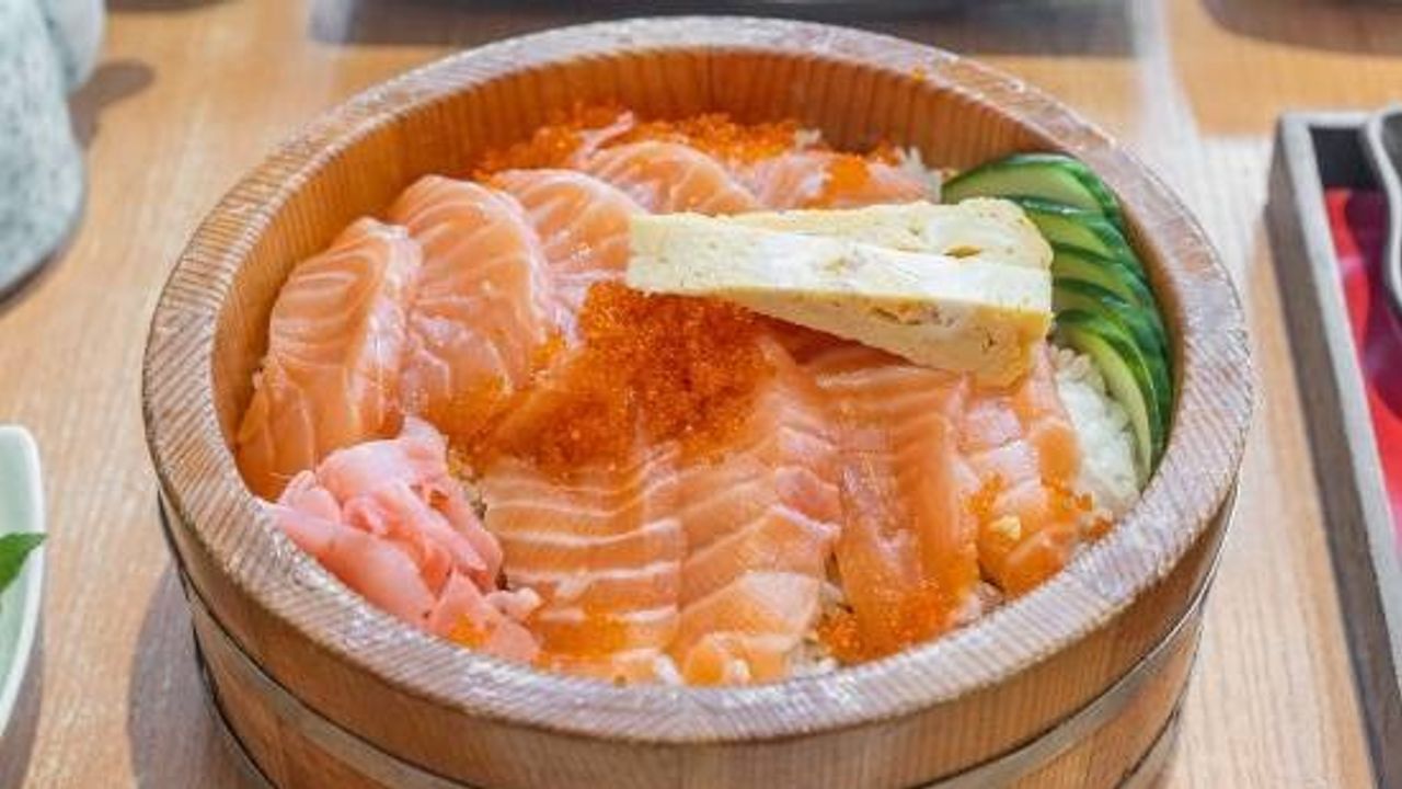 Salmon Sashimi Don