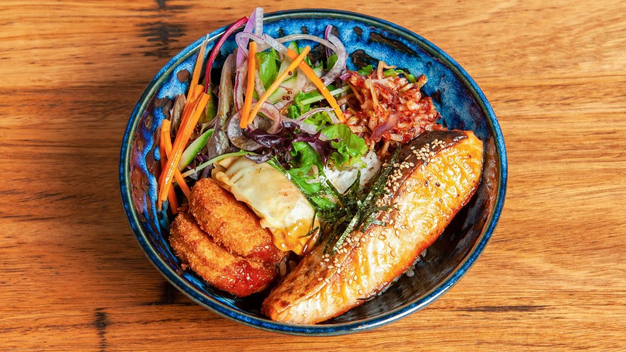Grilled Salmon Rice Bowl