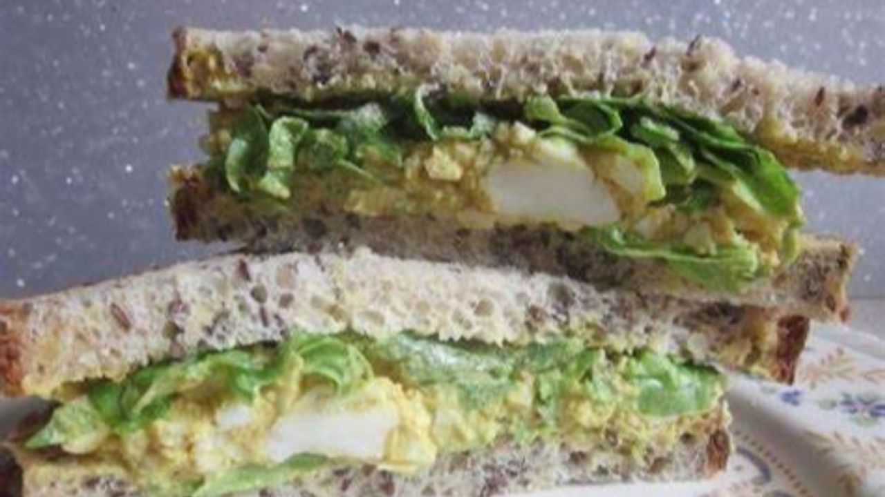 Egg and Lettuce Sandwich
