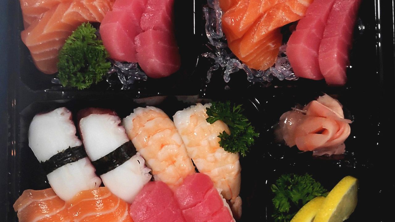 Sushi and Sashimi Set