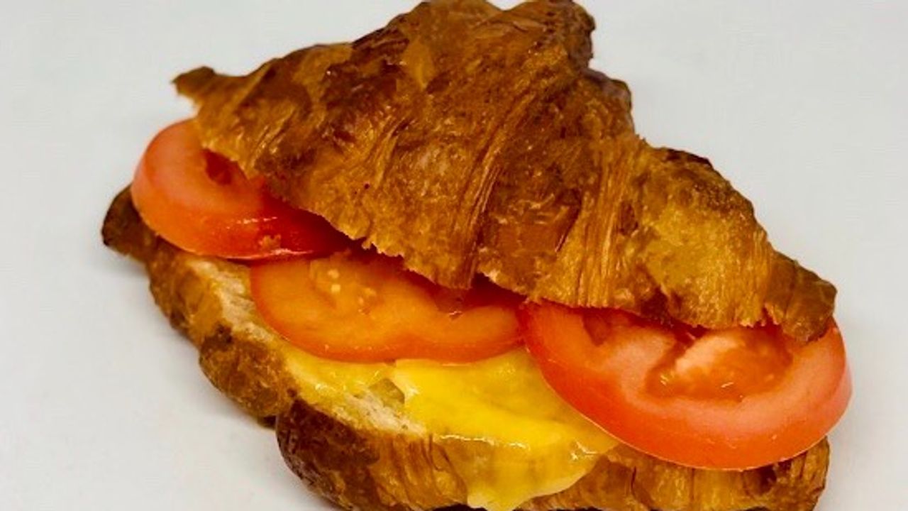 Cheese & Tomato Croissant