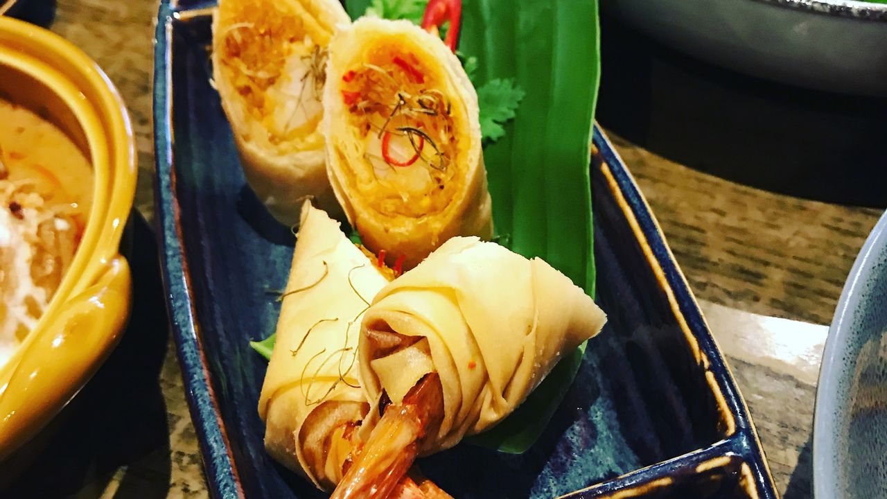 Prawn Tom Yum Spring Rolls (2pcs)