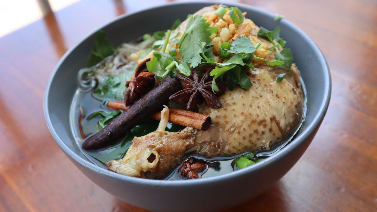 Guay Teow Gai Pa Lo
