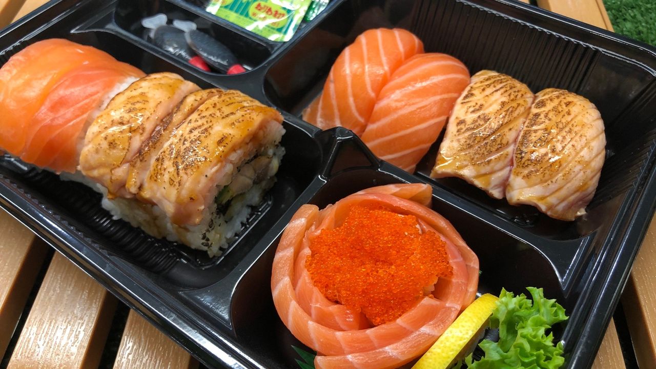 Salmon Deluxe Box