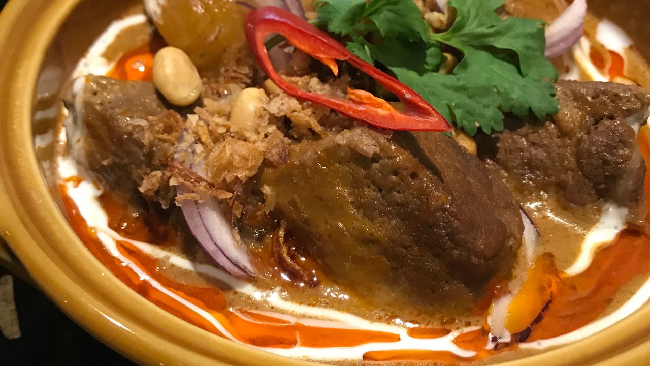 Thai Massaman Curry Beef (Little Hot)