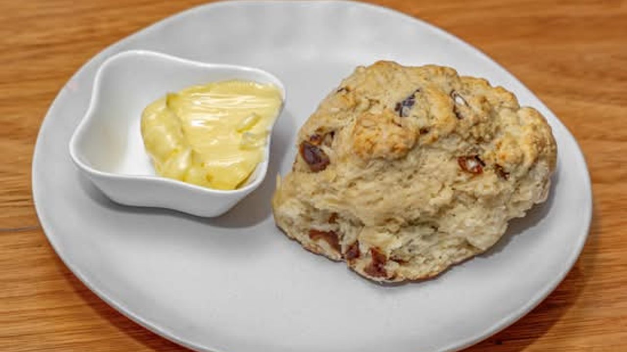 Date Scone