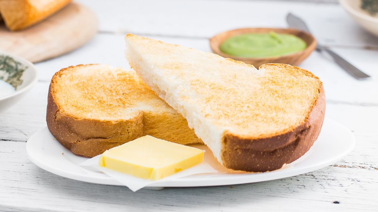 B02 Hainan Toasted Bread with Butter & Kaya