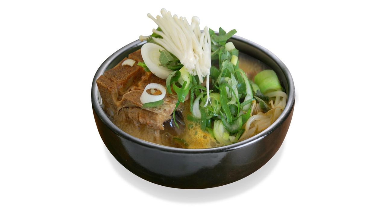 Gamja-Tang in Ceramic Pot / 뚝배기 감자탕