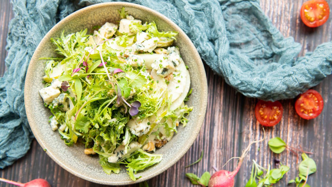 Pear, Walnut & Blue Cheese Salad