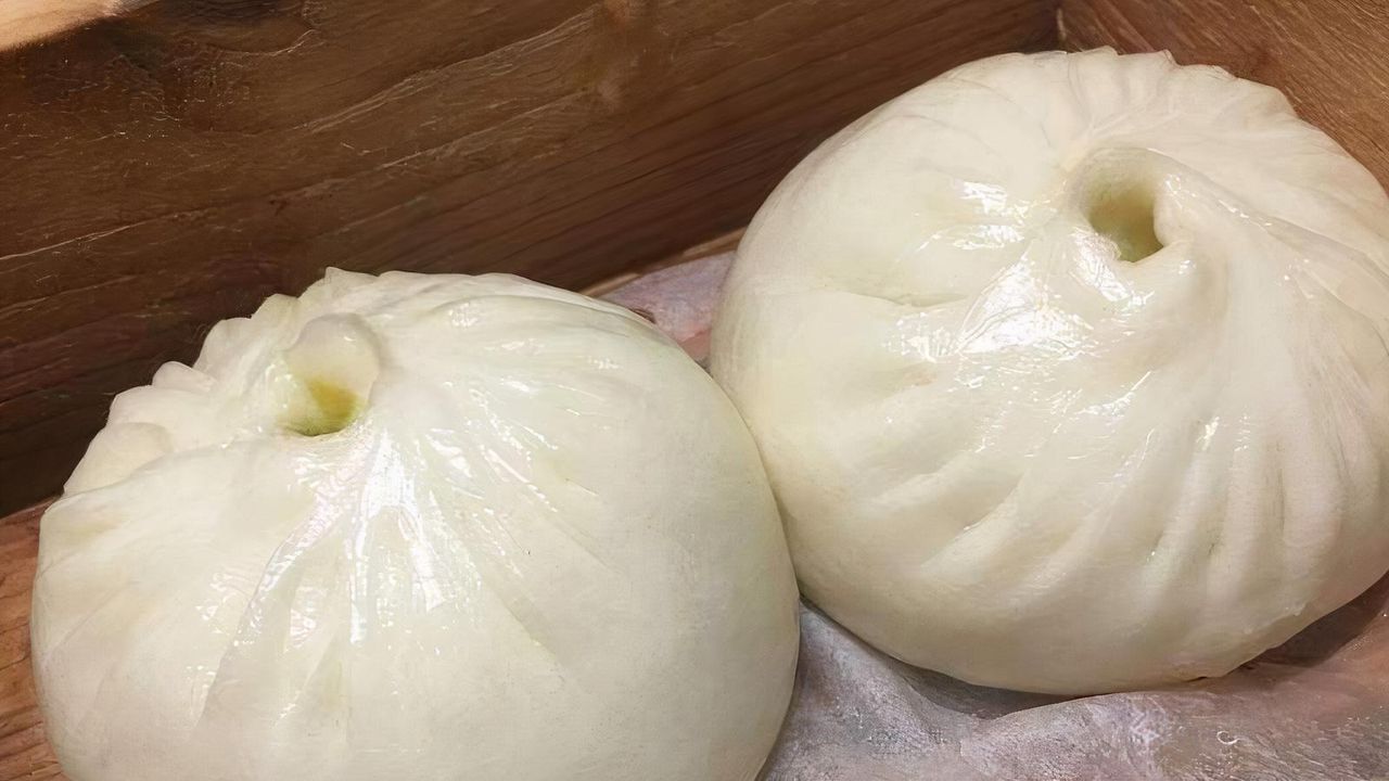 16 Steamed veggie buns (2 pcs)