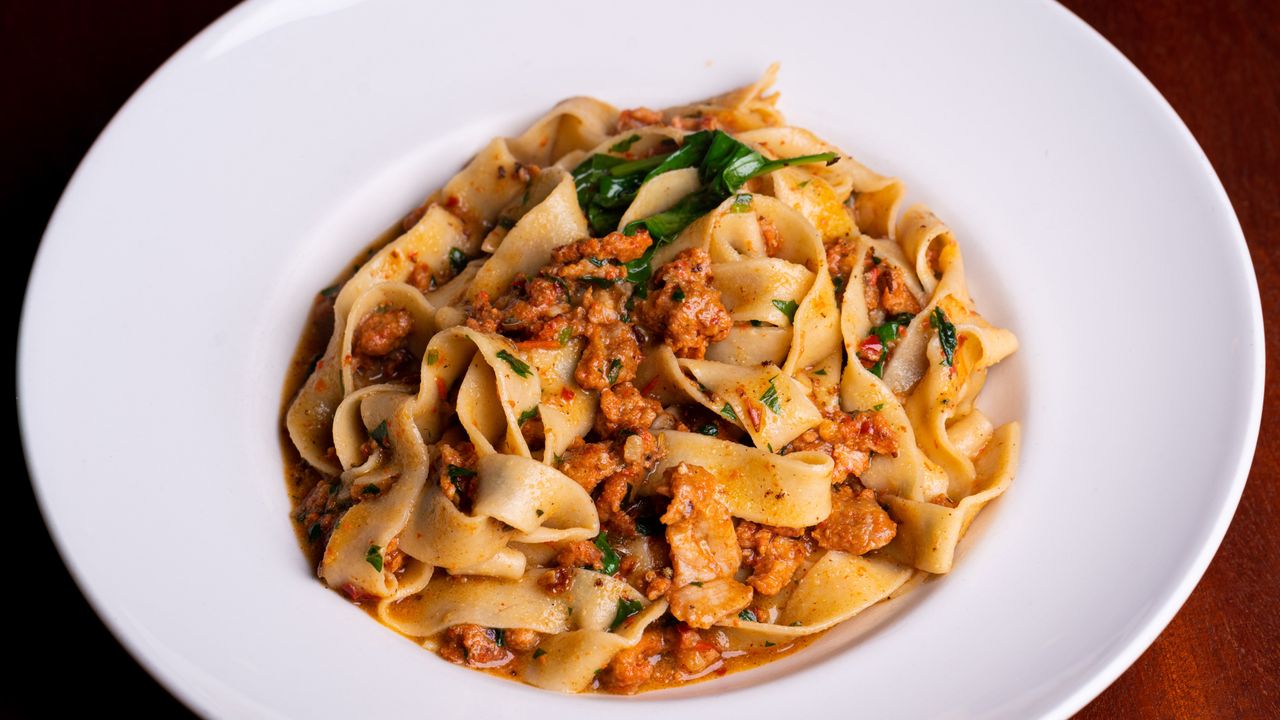 Tagliatelli Con Salsicce in Bianco
