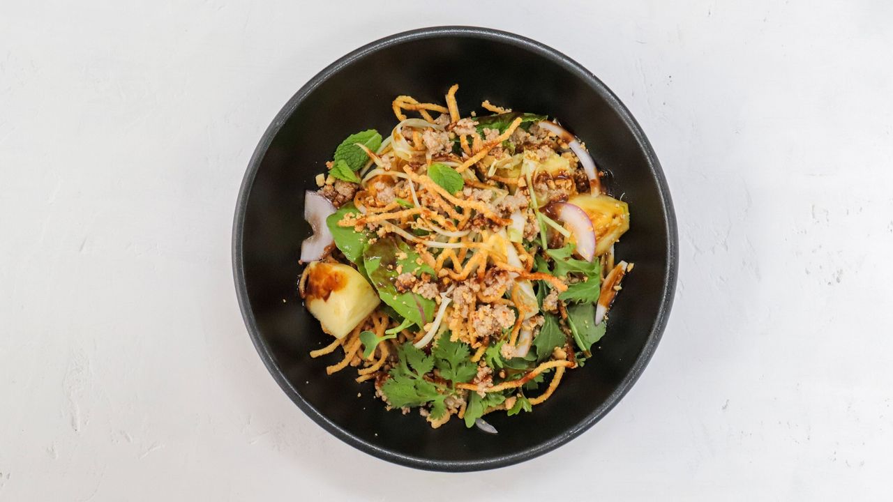 Crispy Noodle Minced Pork (Spicy)(Fish Sauce)(N)
