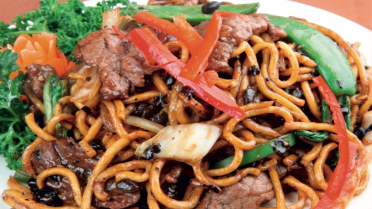 6. Black Bean Beef Noodles