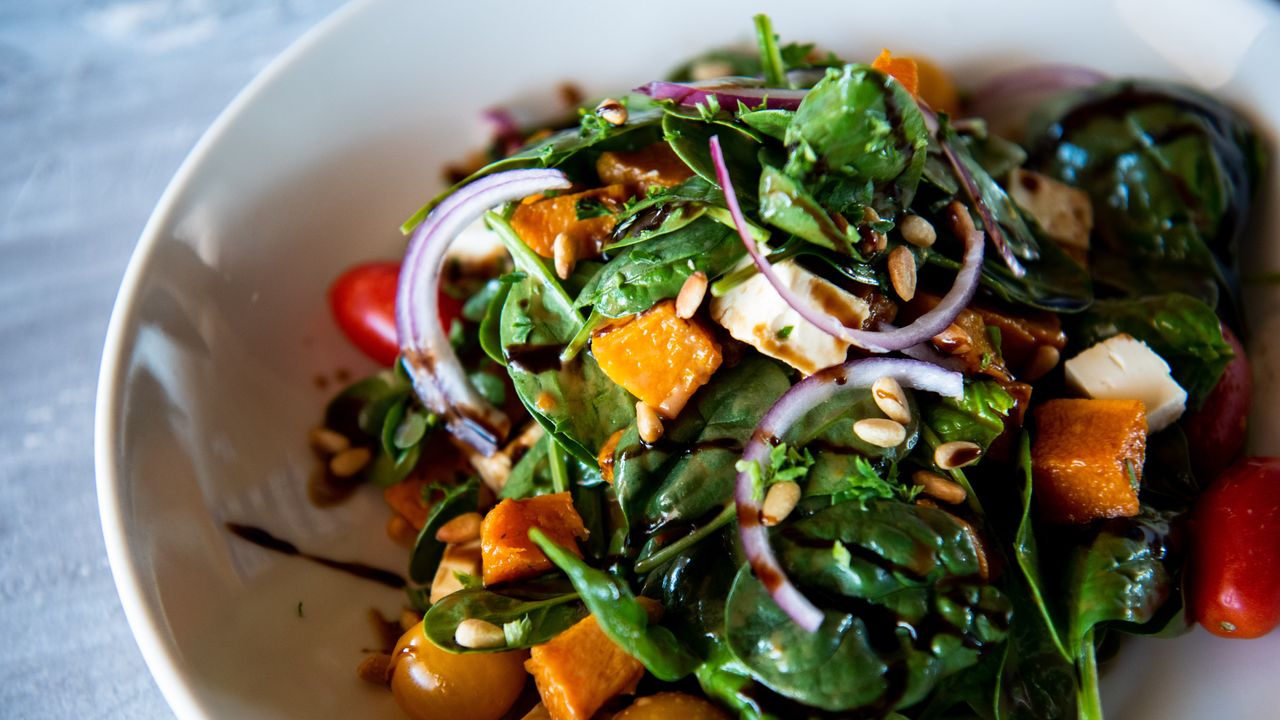 Roast Pumpkin, Spinach and Feta Salad - Kürbis, Spinat und Feta-Salat