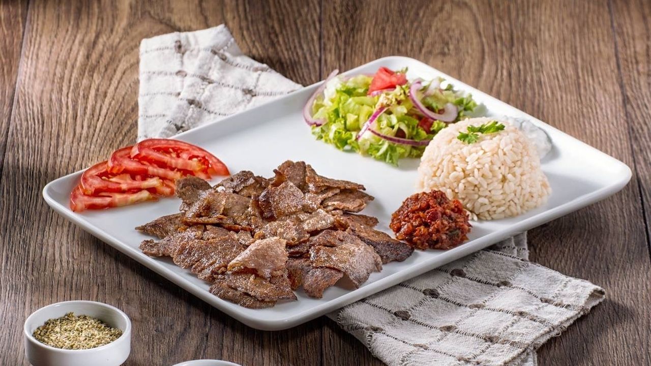 Combo 6 - Lamb Meal with Chips, Salad, Rice, Bread and Drink