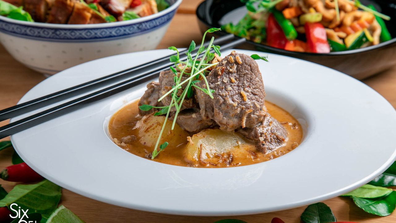 Massaman Curry (Slow Cooked Beef or Chicken)