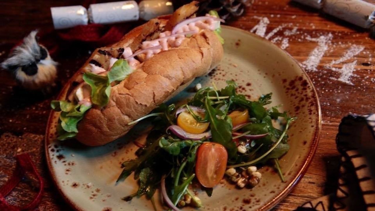 Halloumi Baguette (V)