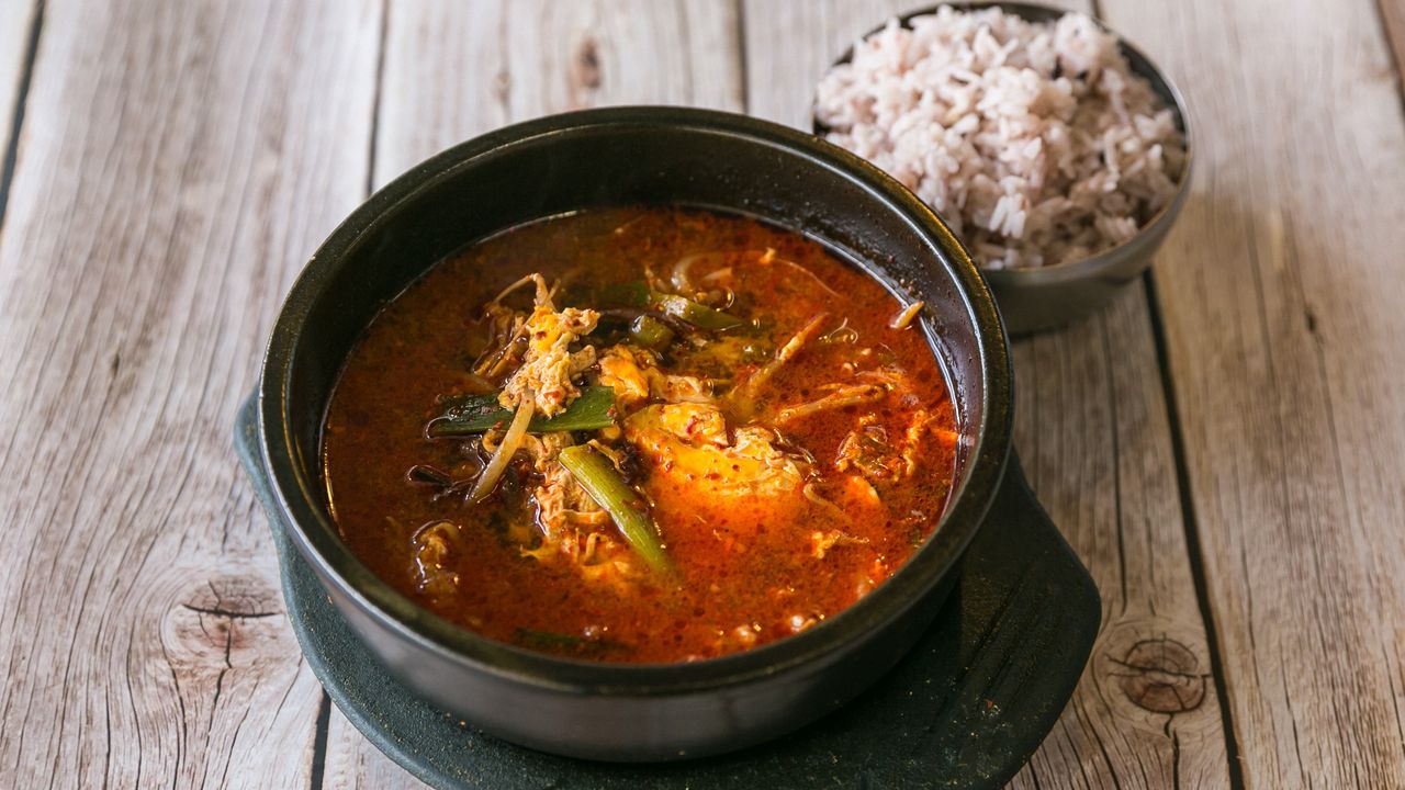 Spicy Beef & Leek Soup with rice 육개장